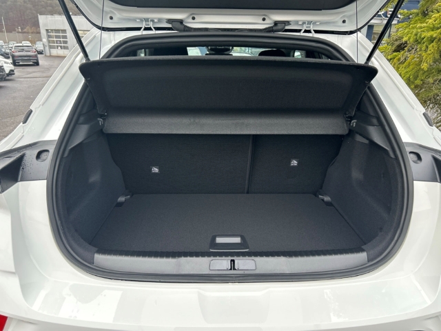 Fahrzeugabbildung Opel Mokka Edition Digitales Cockpit LED Apple CarPlay Android Auto Musikstreaming DAB