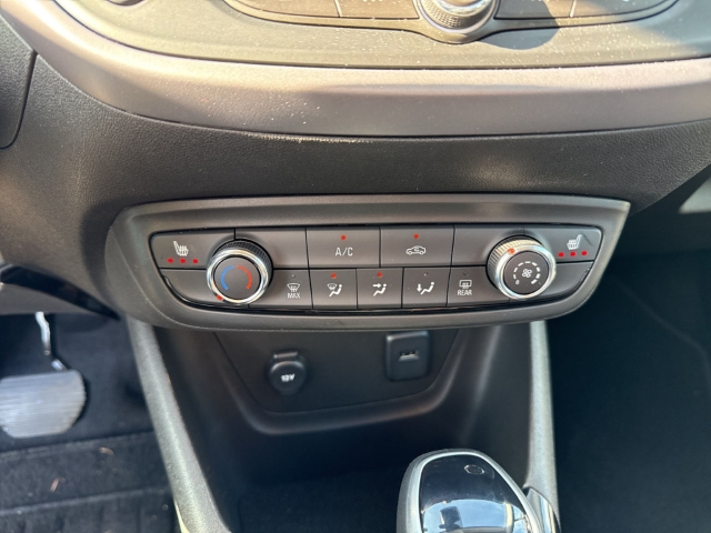 Fahrzeugabbildung Opel Crossland Enjoy LED Apple CarPlay Android Auto DAB Ambientebeleuchtung SHZ LenkradHZG
