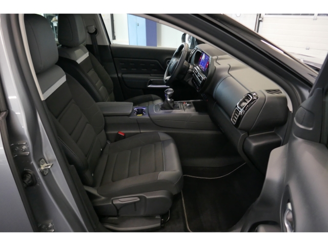 Fahrzeugabbildung Citroen C5 Aircross C-Series 360 Kamera LED Mehrzonenklima SHZ Keyless Totwinkelassistent - mit KI generiert/bearbeitet