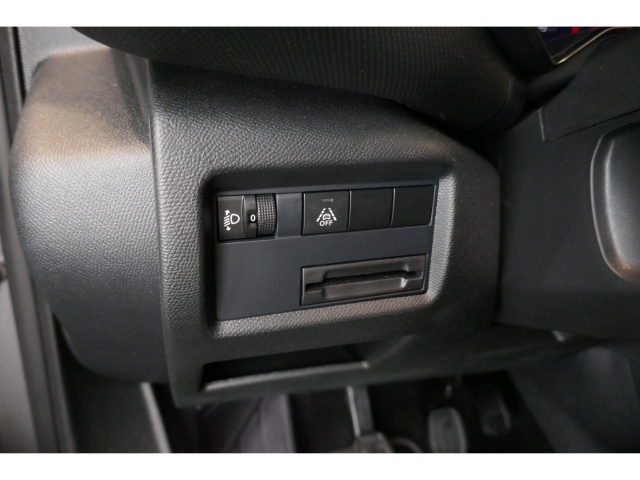 Fahrzeugabbildung Citroen C5 Aircross C-Series 360 Kamera LED Mehrzonenklima SHZ Keyless Totwinkelassistent - mit KI generiert/bearbeitet
