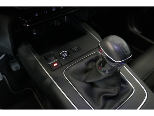 Fahrzeugabbildung Citroen C5 Aircross C-Series 360 Kamera LED Mehrzonenklima SHZ Keyless Totwinkelassistent - mit KI generiert/bearbeitet