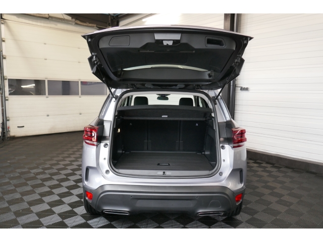 Fahrzeugabbildung Citroen C5 Aircross C-Series 360 Kamera LED Mehrzonenklima SHZ Keyless Totwinkelassistent - mit KI generiert/bearbeitet
