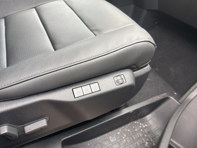 Fahrzeugabbildung Fiat Ulysse 180 BlueHDi L2 Top , AHK, Navi, Leder, Massage