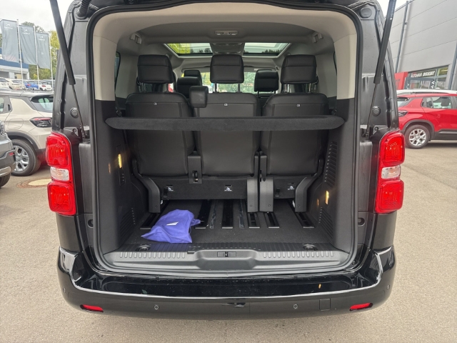 Fahrzeugabbildung Fiat Ulysse 180 BlueHDi L2 Top , AHK, Navi, Leder, Massage