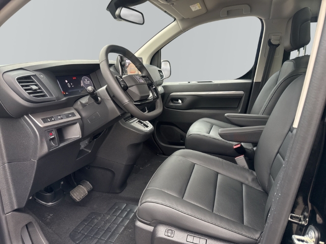Fahrzeugabbildung Fiat Ulysse 180 BlueHDi L2 Top , AHK, Navi, Leder, Massage