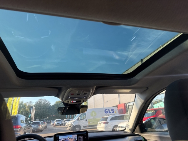 Fahrzeugabbildung Jeep Avenger Summit Electric Elektro , Leder, Pano