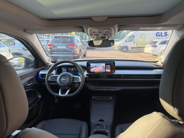 Fahrzeugabbildung Jeep Avenger Summit Electric Elektro , Leder, Pano