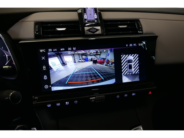 Fahrzeugabbildung DS Automobiles DS7 Esprit de Voyage Panorama Digitales Cockpit Klimasitze LED El. Heckklappe - mit KI generiert/bearbeitet