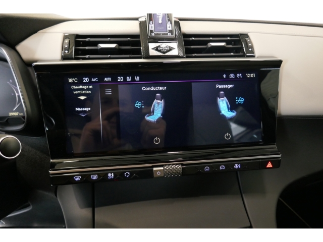 Fahrzeugabbildung DS Automobiles DS7 Esprit de Voyage Panorama Digitales Cockpit Klimasitze LED El. Heckklappe - mit KI generiert/bearbeitet