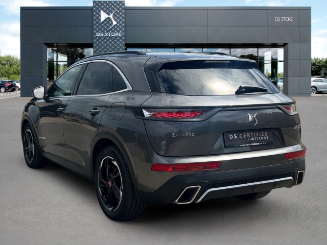 Fahrzeugabbildung DS Automobiles DS7 Crossback E-Tense 4x2 Performance Line + Navi LED El. Heckklappe Apple CarPlay
