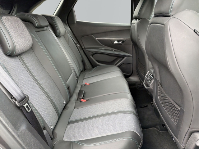 Fahrzeugabbildung Peugeot 3008 Allure Pack Navi Digitales Cockpit LED ACC El. Heckklappe 2-Zonen-Klimaautom