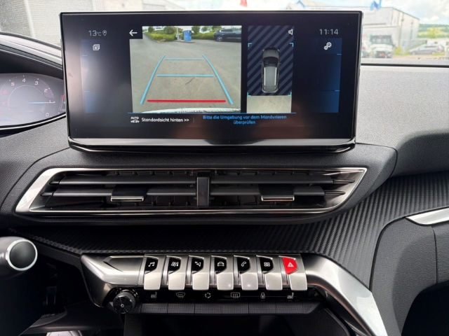 Fahrzeugabbildung Peugeot 3008 Allure Pack Navi Digitales Cockpit LED ACC El. Heckklappe 2-Zonen-Klimaautom