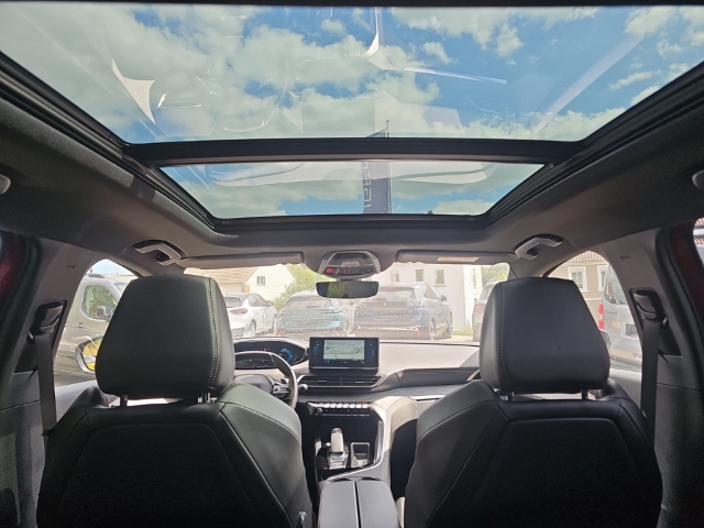 Fahrzeugabbildung Peugeot 3008 Hybrid 225 GT Plug-In Hybrid El. Panodach Navi Digitales Cockpit LED ACC Apple CarPlay