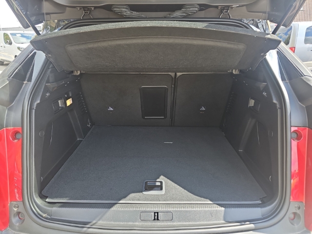 Fahrzeugabbildung Peugeot 3008 Hybrid 225 GT Plug-In Hybrid El. Panodach Navi Digitales Cockpit LED ACC Apple CarPlay