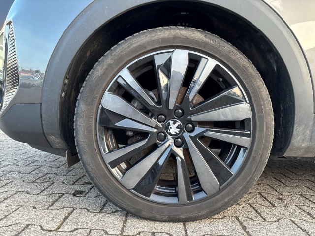 Fahrzeugabbildung Peugeot 3008 GT El. Panodach Navi Leder Digitales Cockpit Soundsystem Nachtsichtass. 360 Kamera