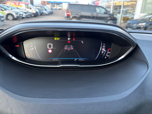 Fahrzeugabbildung Peugeot 3008 GT El. Panodach Navi Leder Digitales Cockpit Soundsystem Nachtsichtass. 360 Kamera