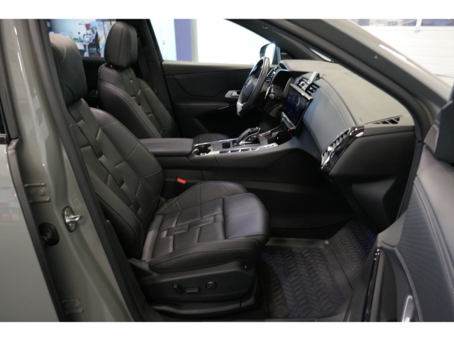 Fahrzeugabbildung DS Automobiles DS7 DS Opera AHK Panorama Leder Digitales Cockpit Memory Sitze Soundsystem - mit KI generiert/bearbeitet