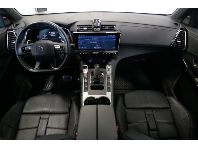 Fahrzeugabbildung DS Automobiles DS7 DS Opera AHK Panorama Leder Digitales Cockpit Memory Sitze Soundsystem - mit KI generiert/bearbeitet