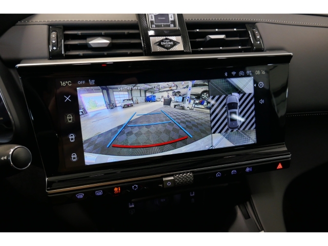 Fahrzeugabbildung DS Automobiles DS7 DS Opera AHK Panorama Leder Digitales Cockpit Memory Sitze Soundsystem - mit KI generiert/bearbeitet