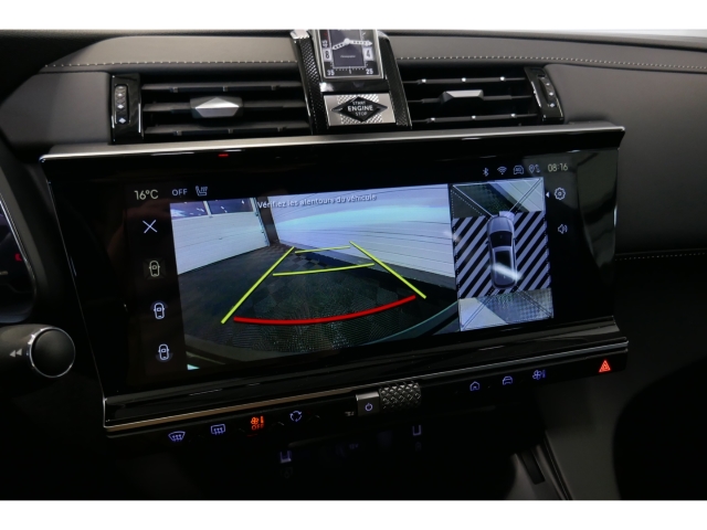 Fahrzeugabbildung DS Automobiles DS7 DS Opera AHK Panorama Leder Digitales Cockpit Memory Sitze Soundsystem - mit KI generiert/bearbeitet