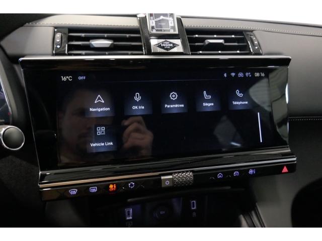Fahrzeugabbildung DS Automobiles DS7 DS Opera AHK Panorama Leder Digitales Cockpit Memory Sitze Soundsystem - mit KI generiert/bearbeitet