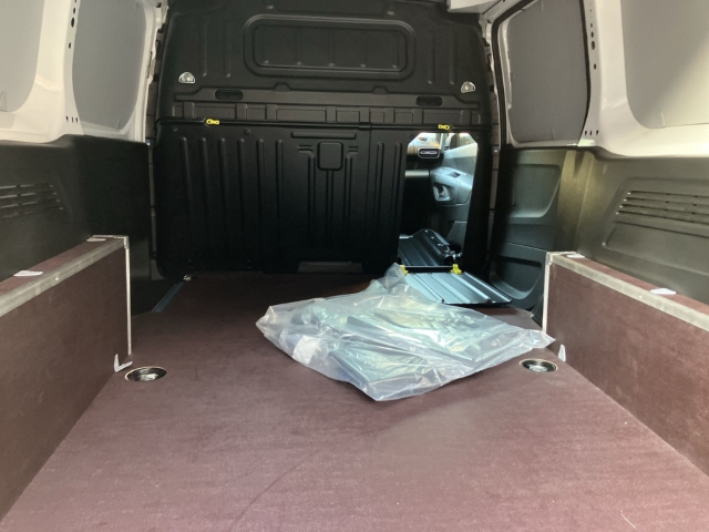 Fahrzeugabbildung Fiat Doblo Kastenwagen XL 1.5 Diesel 130 PS, AT, Winter, Magic Cargo, RFK
