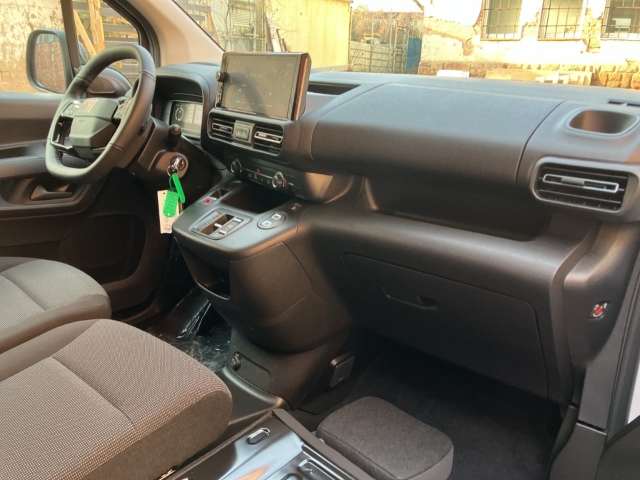 Fahrzeugabbildung Fiat Doblo Kastenwagen XL 1.5 Diesel 130 PS, AT, Winter, Magic Cargo, RFK