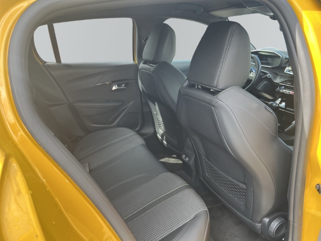 Fahrzeugabbildung Peugeot 208 GT Navi LED ACC Klimaautom Fahrerprofil DAB Ambientebeleuchtung SHZ Parklenkass.