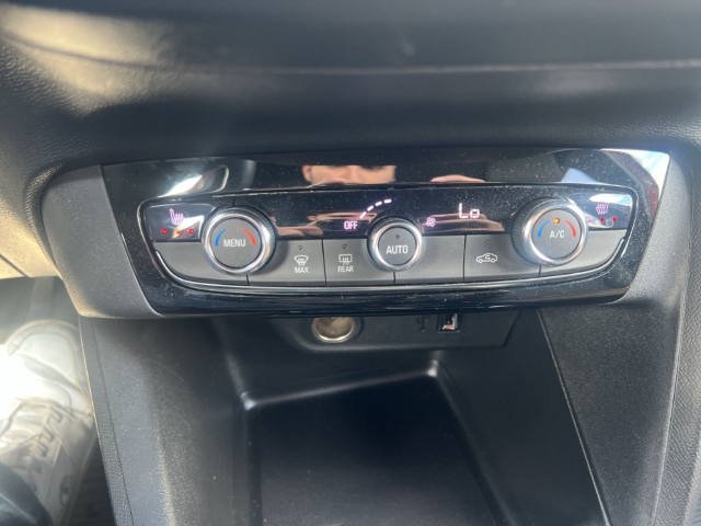 Fahrzeugabbildung Opel Corsa Ultimate Navi Leder Massagesitze LED Blendfreies Fernl. Kurvenlicht Apple CarPlay