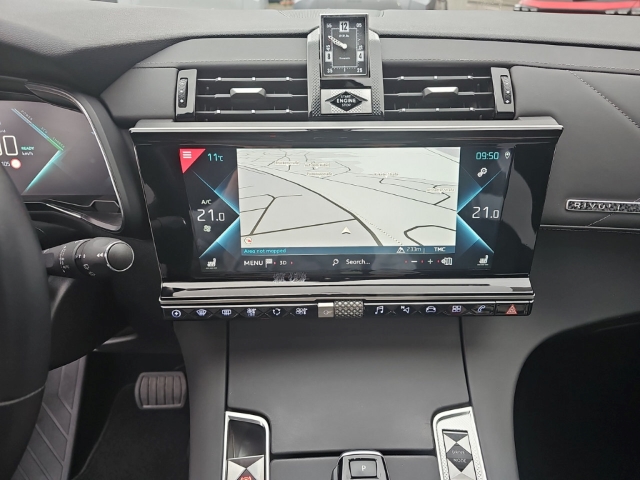 Fahrzeugabbildung DS Automobiles DS7 Crossback DS E-Tense 4x4 So Chic Hybrid EU6d AD Navi LED ACC Apple CarPlay