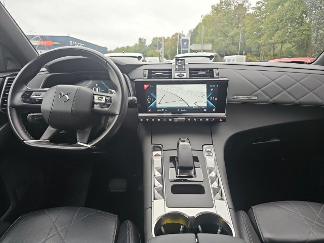 Fahrzeugabbildung DS Automobiles DS7 Crossback DS E-Tense 4x4 So Chic Hybrid EU6d AD Navi LED ACC Apple CarPlay