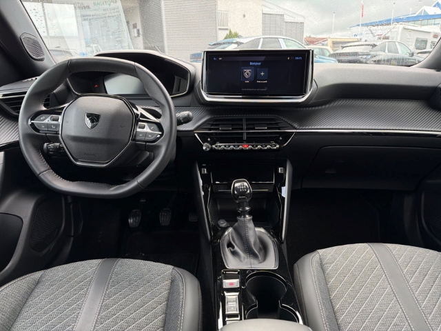 Fahrzeugabbildung Peugeot 2008 Allure LED Apple CarPlay Android Auto Klimaautom Fahrerprofil Musikstreaming DAB