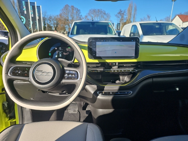 Fahrzeugabbildung Fiat 500 e La Prima, 23,8 KwH, Leder, SHZ, Navi, RFK