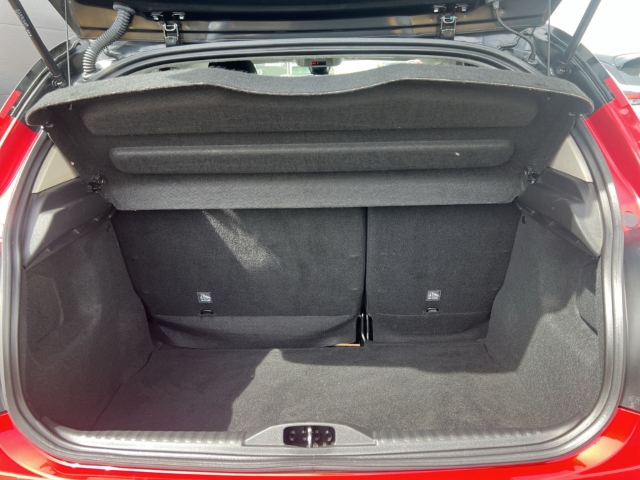Fahrzeugabbildung Citroen C3 Shine Navi LED Klimaautom DAB SHZ Keyless Spurhalteass. Verkehrszeichenerk. Rückfahrkam.
