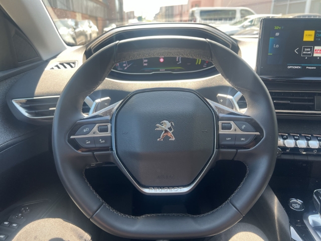 Fahrzeugabbildung Peugeot 3008 Hybrid 225 Allure Pack Navi Digitales Cockpit LED Apple CarPlay Android Auto