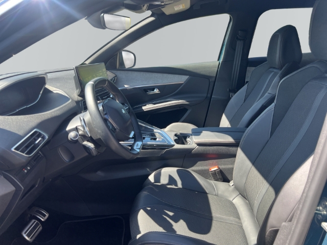 Fahrzeugabbildung Peugeot 3008 Hybrid GT Navi Digitales Cockpit LED ACC 2-Zonen-Klimaautom Fahrerprofil