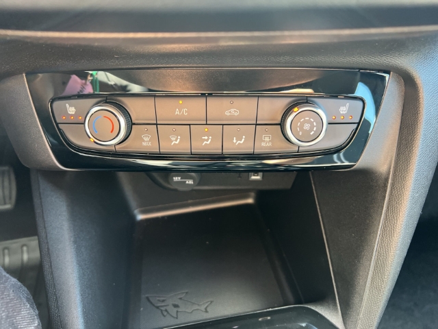 Fahrzeugabbildung Opel Corsa GS AWR LED ACC Apple CarPlay Android Auto DAB SHZ LenkradHZG Totwinkelassistent