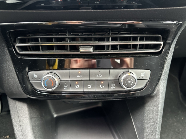 Fahrzeugabbildung Opel Mokka Enjoy Digitales Cockpit LED Apple CarPlay Android Auto Musikstreaming DAB Ambientebeleuchtung