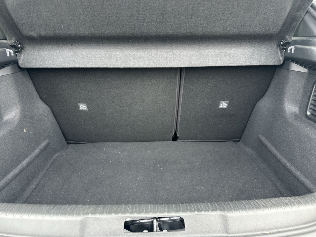 Fahrzeugabbildung Opel Mokka Enjoy Digitales Cockpit LED Apple CarPlay Android Auto Musikstreaming DAB Ambientebeleuchtung