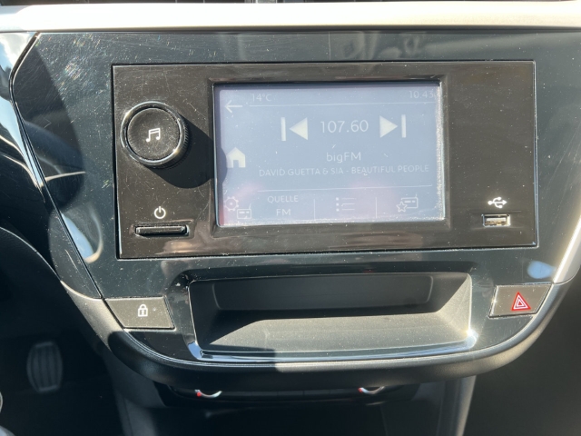 Fahrzeugabbildung Opel Corsa Edition LED Apple CarPlay Android Auto Musikstreaming DAB Spurhalteass. Fernlichtass.