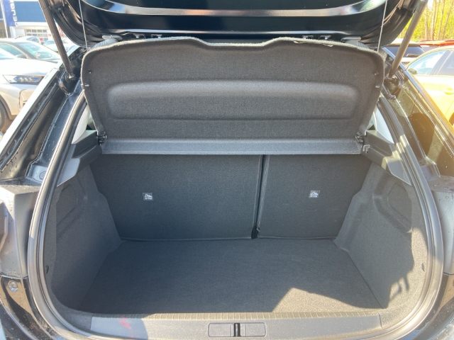 Fahrzeugabbildung Opel Corsa Edition LED Apple CarPlay Android Auto Musikstreaming DAB Spurhalteass. Fernlichtass.