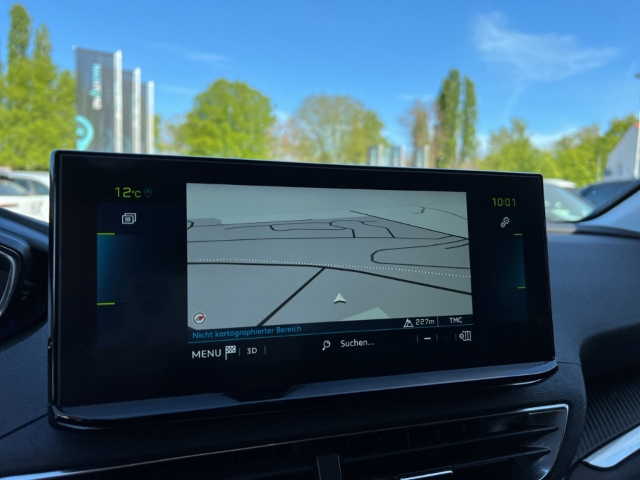 Fahrzeugabbildung Peugeot 3008 Hybrid 225 Allure AHK Navi Digitales Cockpit LED 2-Zonen-Klimaautom