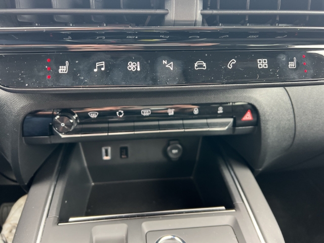 Fahrzeugabbildung Citroen C5 Aircross Navi Digitales Cockpit LED Apple CarPlay Android Auto Mehrzonenklima Musikstreaming