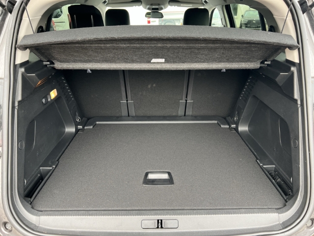 Fahrzeugabbildung Citroen C5 Aircross Navi Digitales Cockpit LED Apple CarPlay Android Auto Mehrzonenklima Musikstreaming
