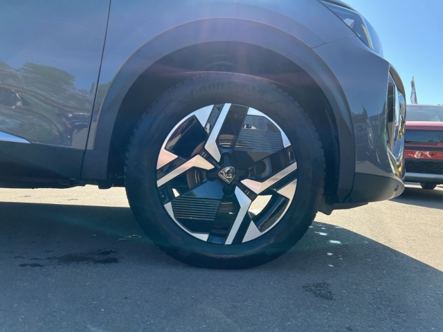 Fahrzeugabbildung Peugeot 2008 GT Navi Leder 360 Kamera Massagesitze LED Klimaautom Fahrerprofil DAB Ambientebeleuchtung