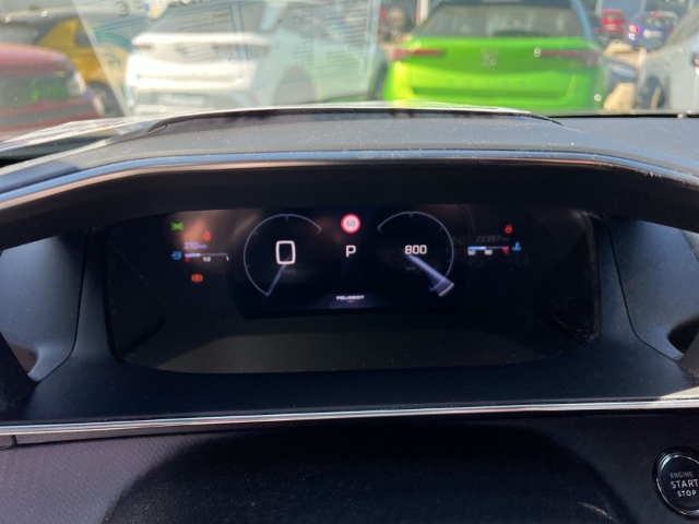 Fahrzeugabbildung Peugeot 2008 GT Navi Leder 360 Kamera Massagesitze LED Klimaautom Fahrerprofil DAB Ambientebeleuchtung