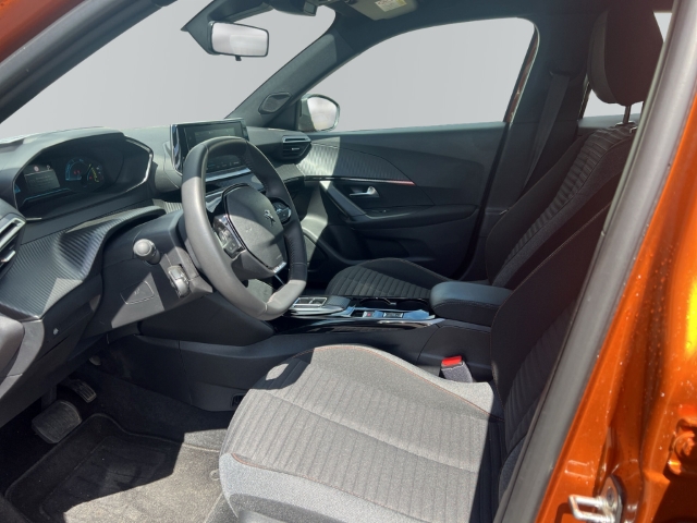 Fahrzeugabbildung Peugeot e-2008 Active Pack LED Klimaautom DAB Keyless Spurhalteass. Verkehrszeichenerk. Rückfahrkam.