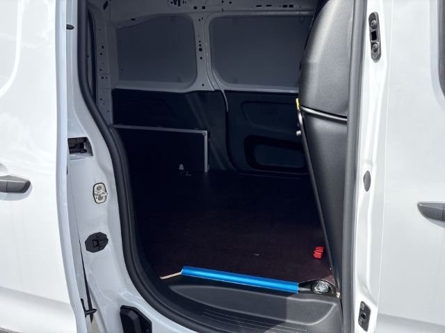 Fahrzeugabbildung Opel Combo Cargo M, Holzboden, FlexCargo, Kamera, Trennwand mit Fenster - mit KI generiert/bearbeitet