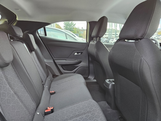 Fahrzeugabbildung Opel Mokka Enjoy Digitales Cockpit LED Apple CarPlay Android Auto Musikstreaming DAB Ambientebeleuchtung