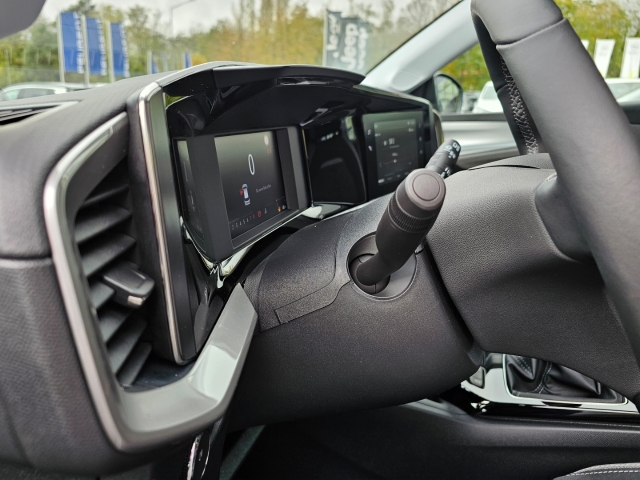 Fahrzeugabbildung Opel Mokka Enjoy Digitales Cockpit LED Apple CarPlay Android Auto Musikstreaming DAB Ambientebeleuchtung